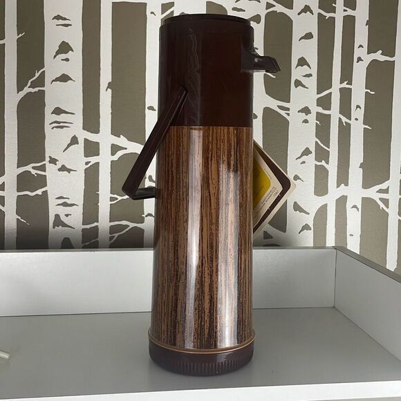 Aladdin’s Pump-a-Drink Thermos 70s Wood Grain - Picture 3 of 12